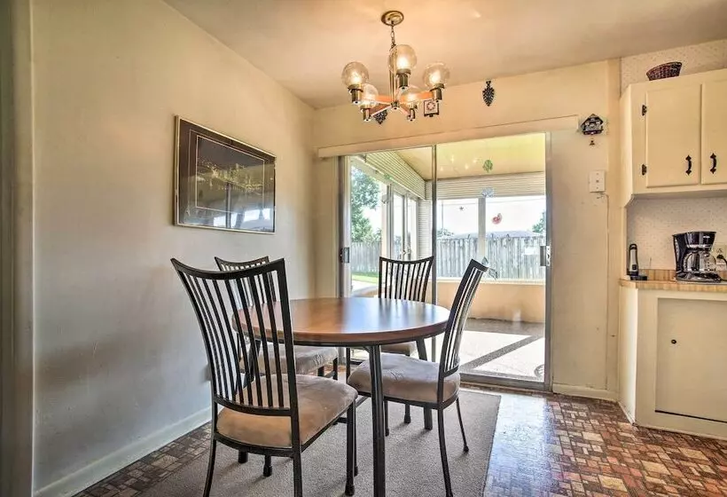 Pets Welcome: Cozy Home W/ Pool In Margate!