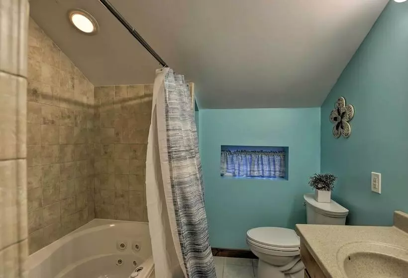 Pet Friendly Seneca Lake Home W/ Private Deck