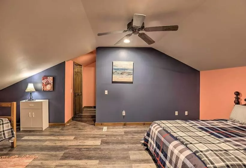 Pet Friendly Seneca Lake Home W/ Private Deck