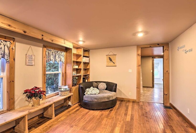 Pet Friendly Seneca Lake Home W/ Private Deck