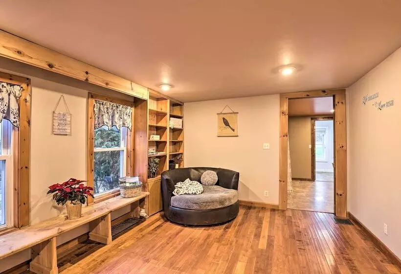 Pet Friendly Seneca Lake Home W/ Private Deck