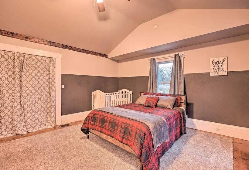 Pet Friendly Seneca Lake Home W/ Private Deck