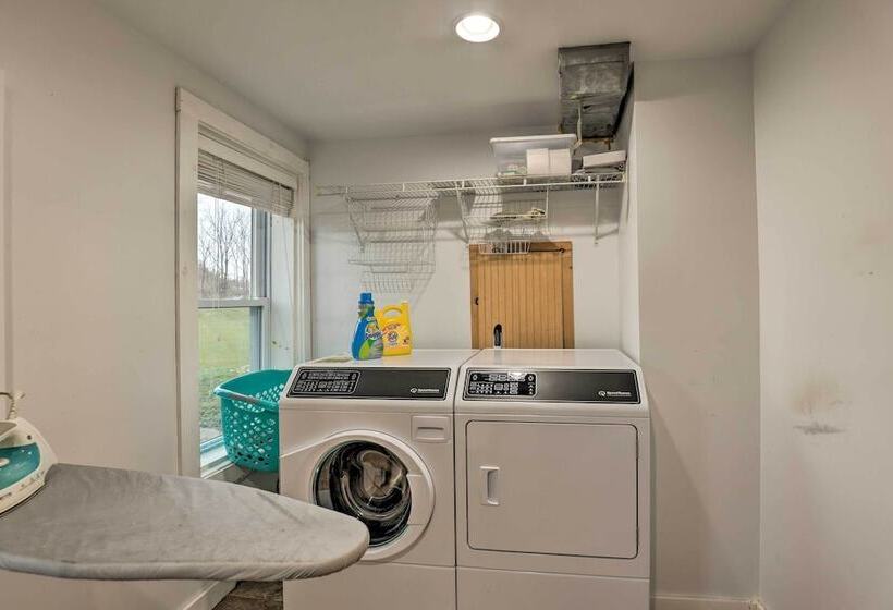 Pet Friendly Seneca Lake Home W/ Private Deck