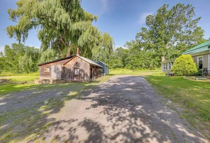 Pet Friendly Seneca Lake Home W/ Private Deck