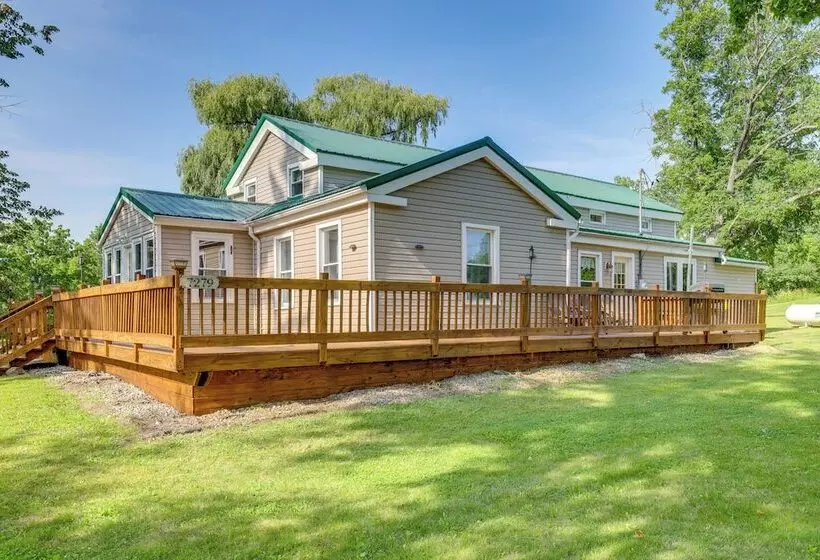 Pet Friendly Seneca Lake Home W/ Private Deck