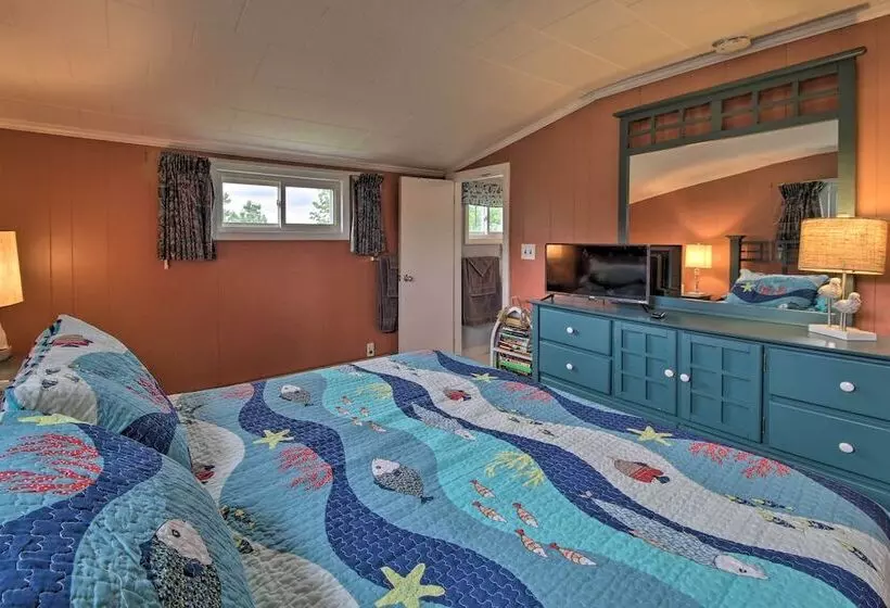 Pet Friendly Togus Pond Home: Kayak & Canoe!