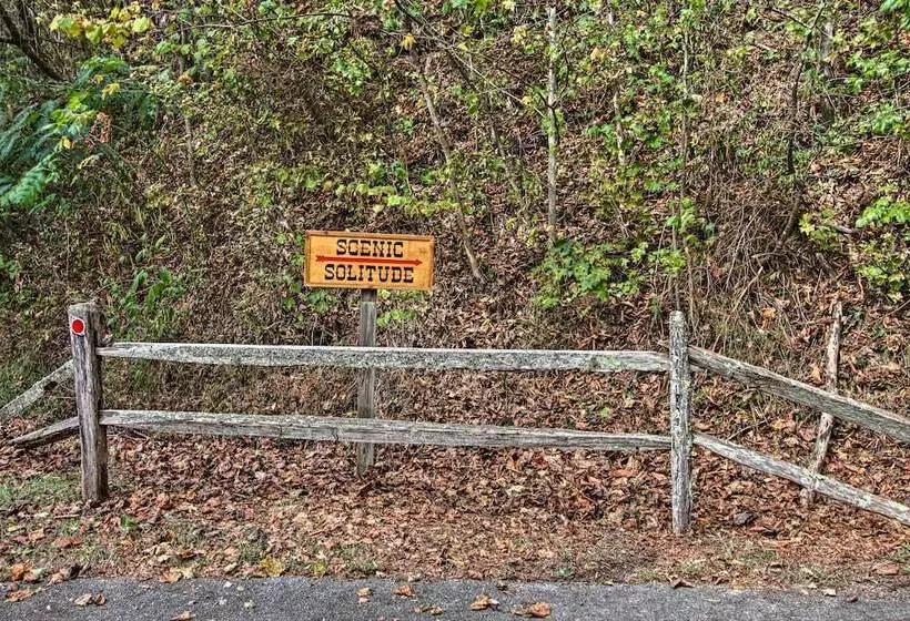 Pigeon Forge  Scenic Solitude  W/ Private Hot Tub!