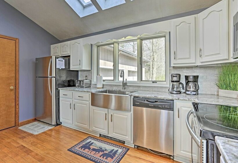 Pocono Lake Paradise W/ Private Beach & Dock!