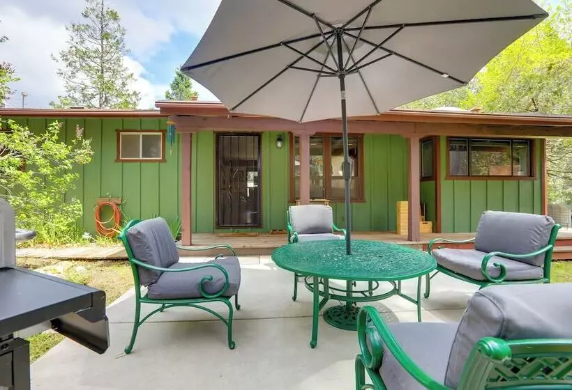 1 Mi To Lake: Hot Tub Haven In Pollock Pines!