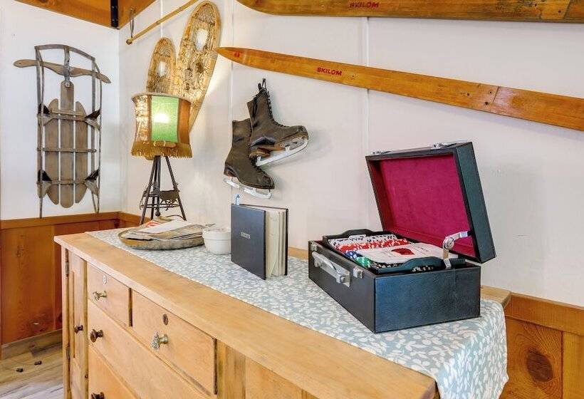 1 Mi To Lake: Hot Tub Haven In Pollock Pines!