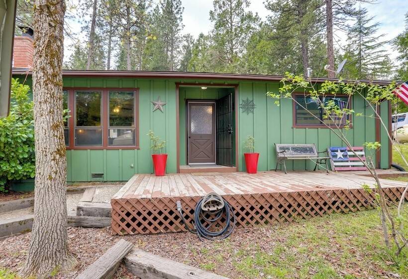 1 Mi To Lake: Hot Tub Haven In Pollock Pines!