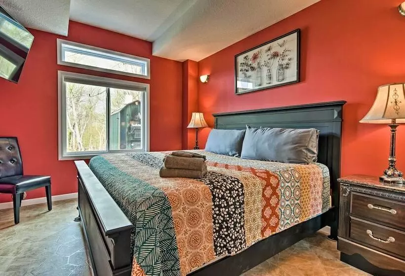 Private Blue Ridge Home W/ Hot Tub, Mountain Views