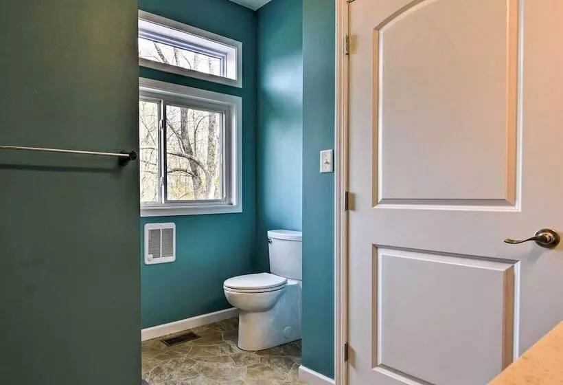 Private Blue Ridge Home W/ Hot Tub, Mountain Views