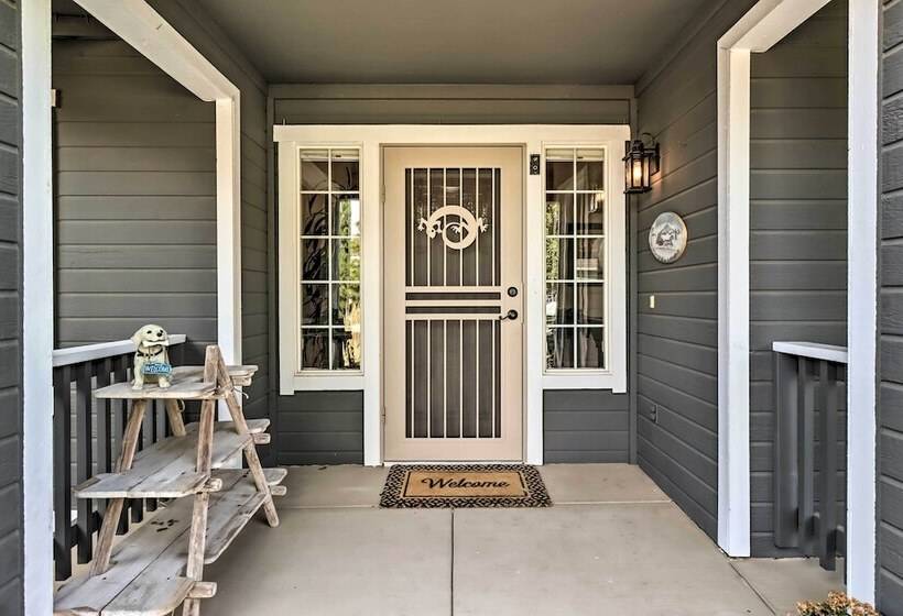 Reno Home W/ Private Yard + Hot Tub