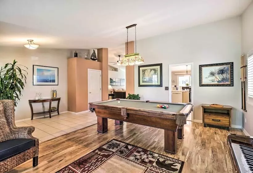 Reno Home W/ Private Yard + Hot Tub