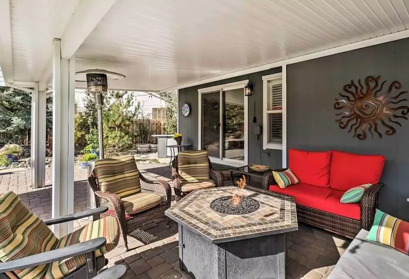 Reno Home W/ Private Yard + Hot Tub