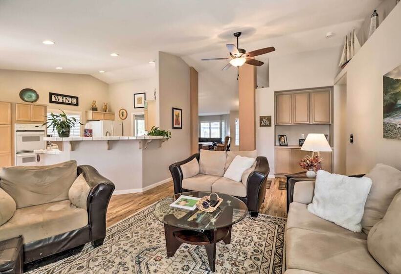 Reno Home W/ Private Yard + Hot Tub