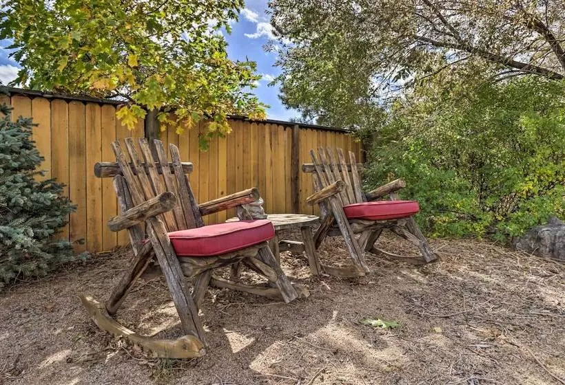 Reno Home W/ Private Yard + Hot Tub