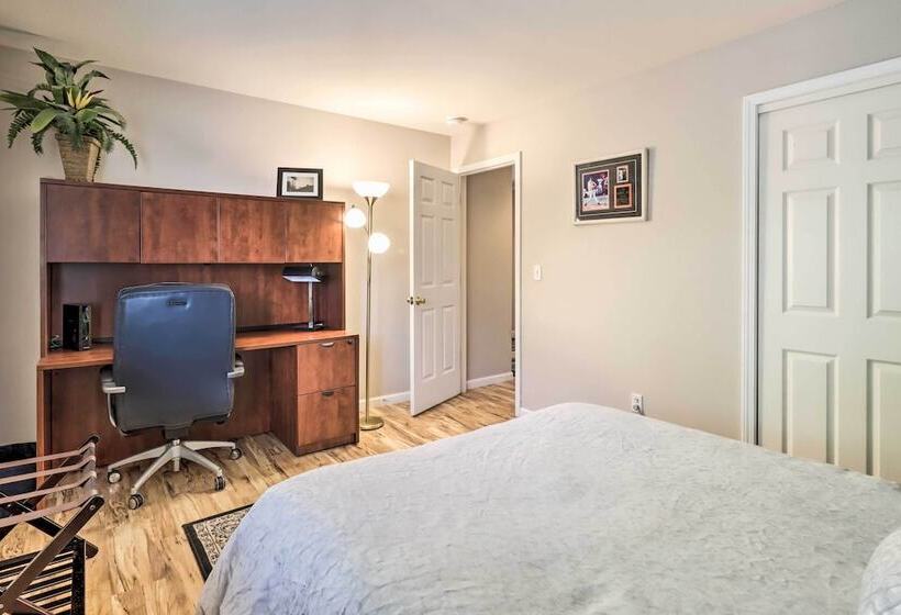 Reno Home W/ Private Yard + Hot Tub