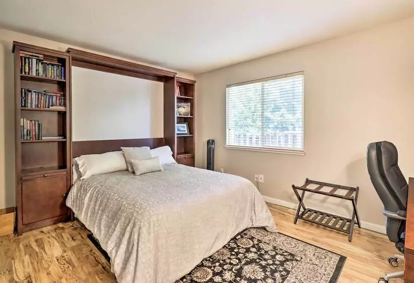 Reno Home W/ Private Yard + Hot Tub