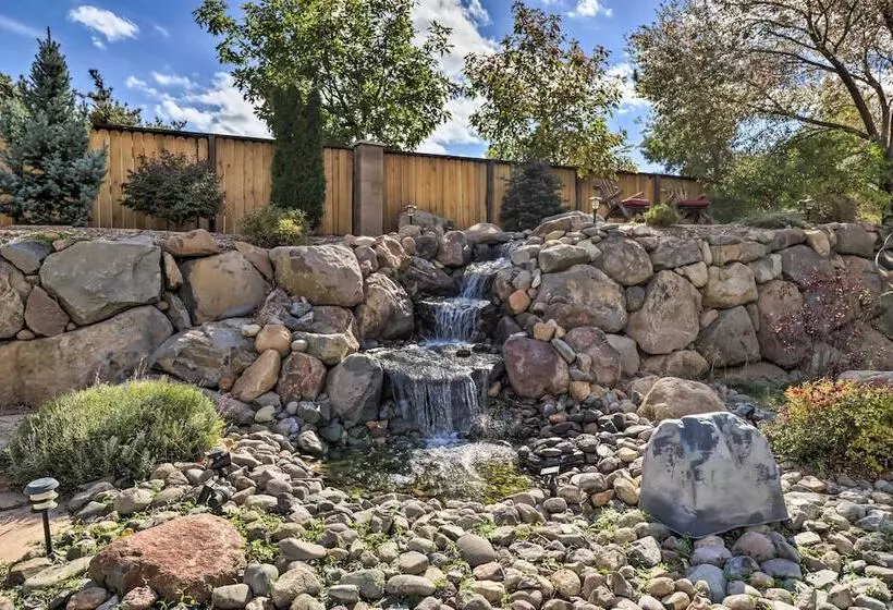 Reno Home W/ Private Yard + Hot Tub