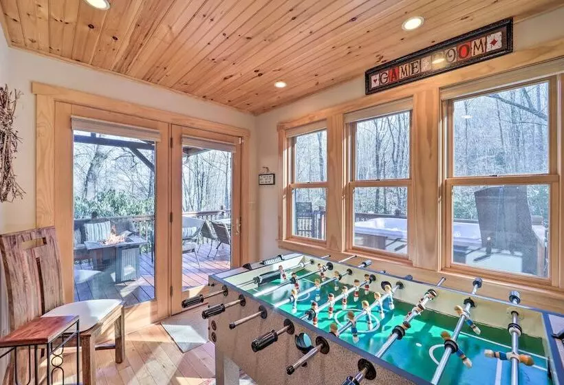 Peaceful  Rocky Creek Cabin  W/ Hot Tub & Views!