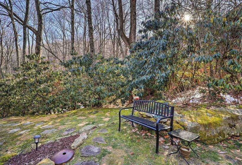 Peaceful  Rocky Creek Cabin  W/ Hot Tub & Views!