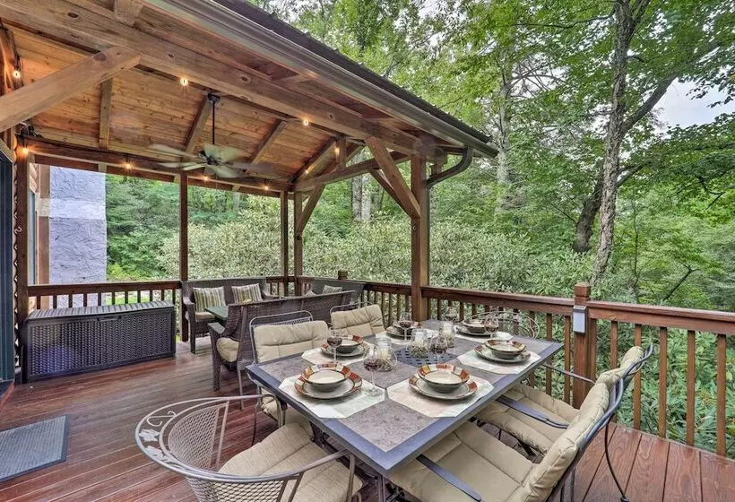 Peaceful  Rocky Creek Cabin  W/ Hot Tub & Views!