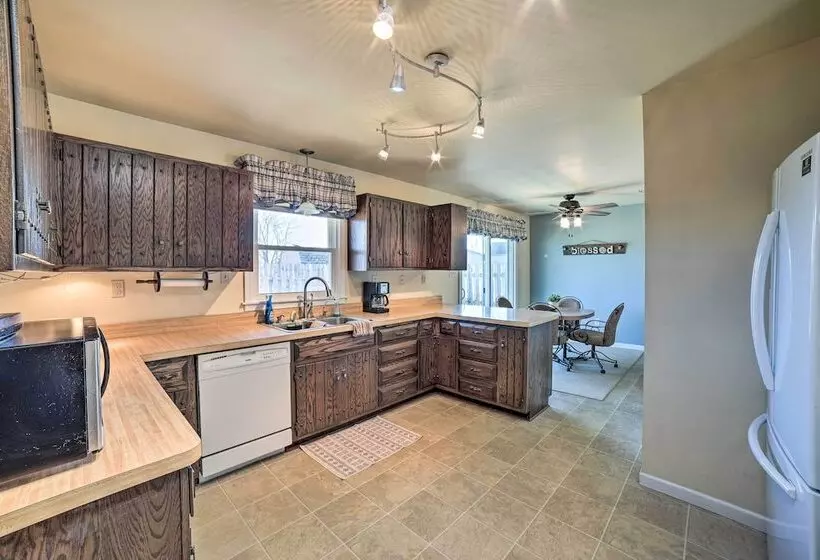 Rural Seneca House W/ Yard Near I 80