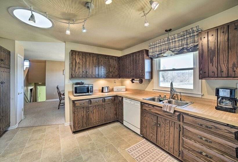 Rural Seneca House W/ Yard Near I 80