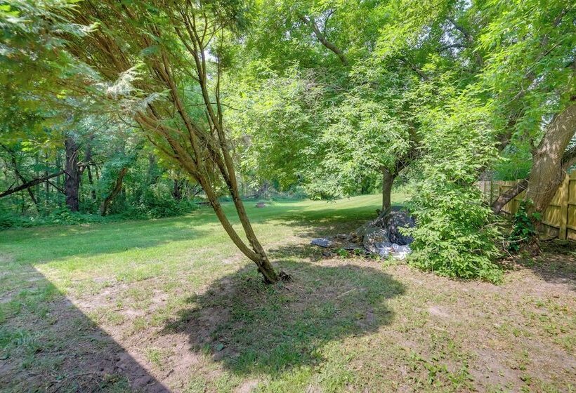 Rustic Cottage With Fire Pit & Private Yard!
