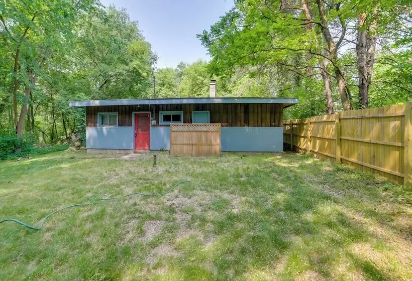 Rustic Cottage With Fire Pit & Private Yard!