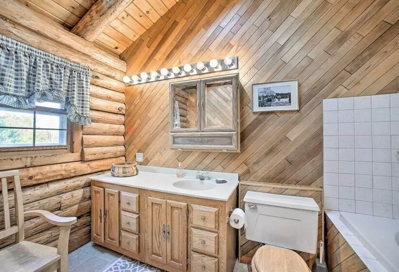 Pet Friendly New York Cabin W/ Hot Tub & Game Room