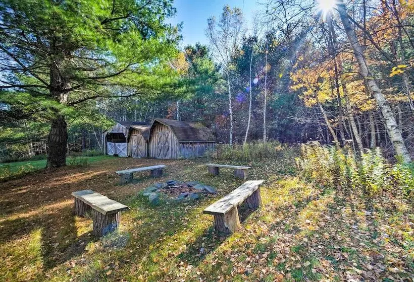 Pet Friendly New York Cabin W/ Hot Tub & Game Room