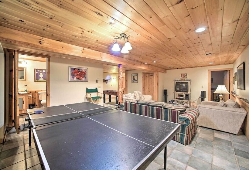 Pet Friendly New York Cabin W/ Hot Tub & Game Room