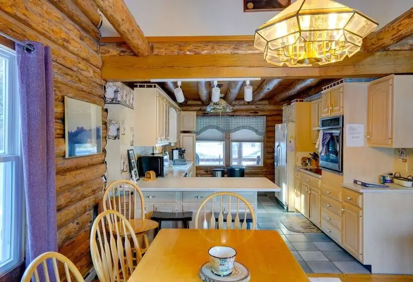 Pet Friendly New York Cabin W/ Hot Tub & Game Room