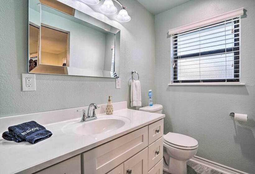 Lovely San Antonio Home ~ 13 Mi To Downtown!