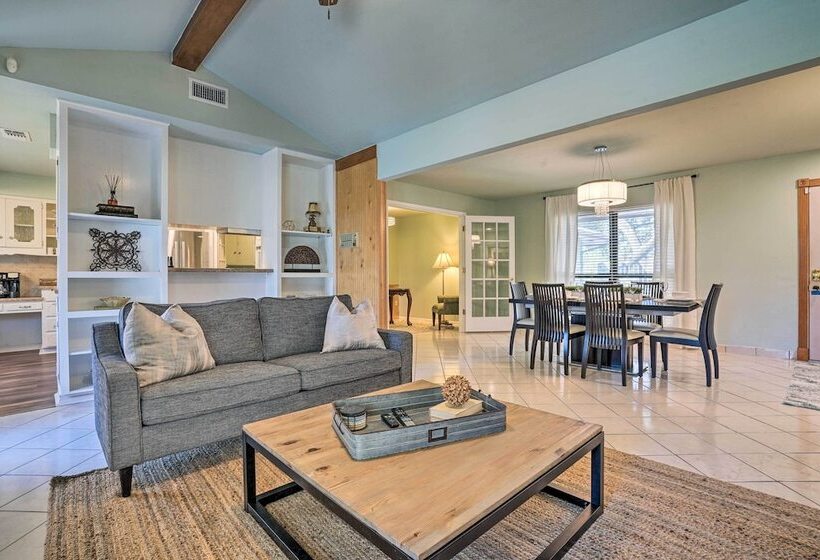Lovely San Antonio Home ~ 13 Mi To Downtown!
