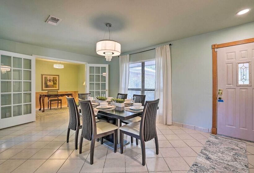 Lovely San Antonio Home ~ 13 Mi To Downtown!