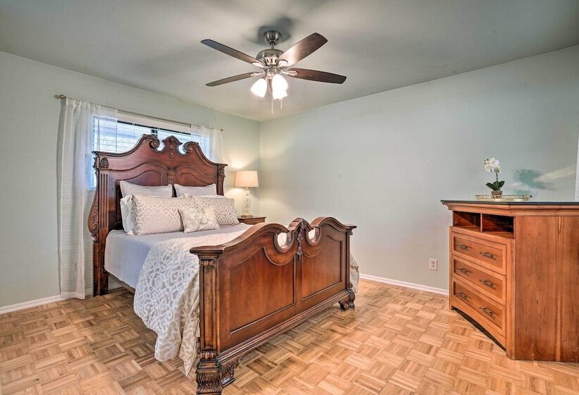 Lovely San Antonio Home ~ 13 Mi To Downtown!