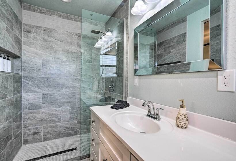 Lovely San Antonio Home ~ 13 Mi To Downtown!