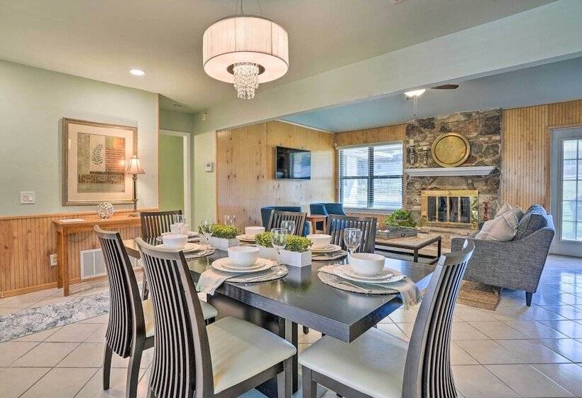 Lovely San Antonio Home ~ 13 Mi To Downtown!