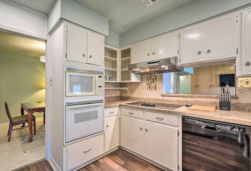 Lovely San Antonio Home ~ 13 Mi To Downtown!