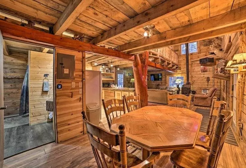 Secluded Vanderbilt Cabin, 9 Mi To Treetops!