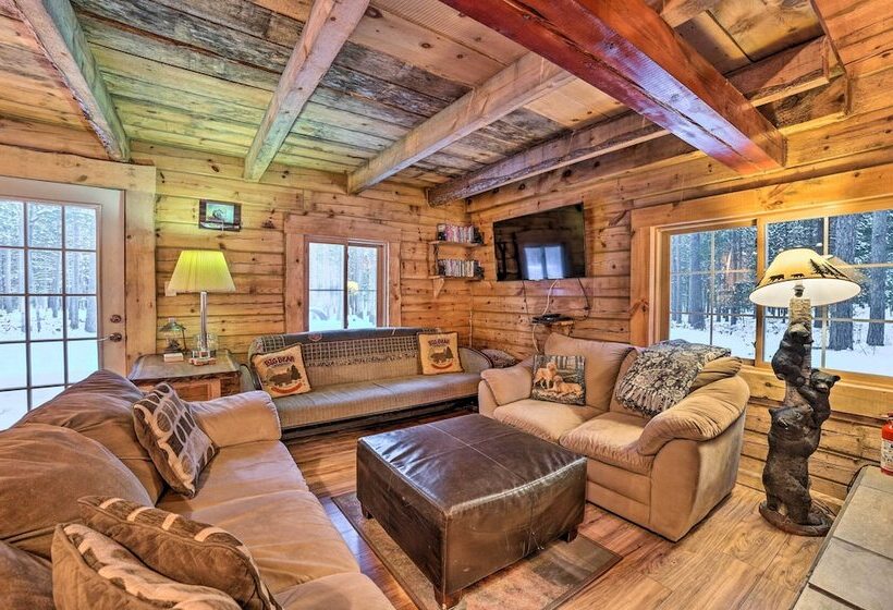 Secluded Vanderbilt Cabin, 9 Mi To Treetops!