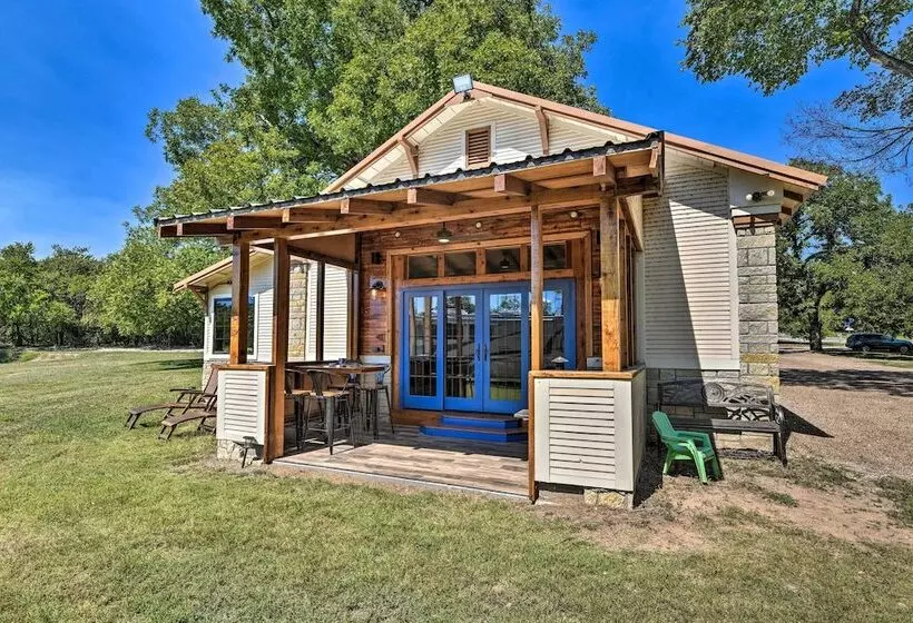 Spacious Glen Rose Home On Paluxy Riverfront