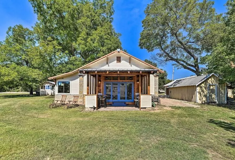 Spacious Glen Rose Home On Paluxy Riverfront