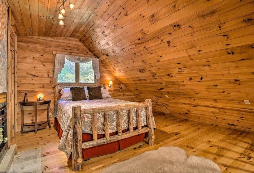 Streamside Bryson City Cabin W/ Hot Tub & Sauna