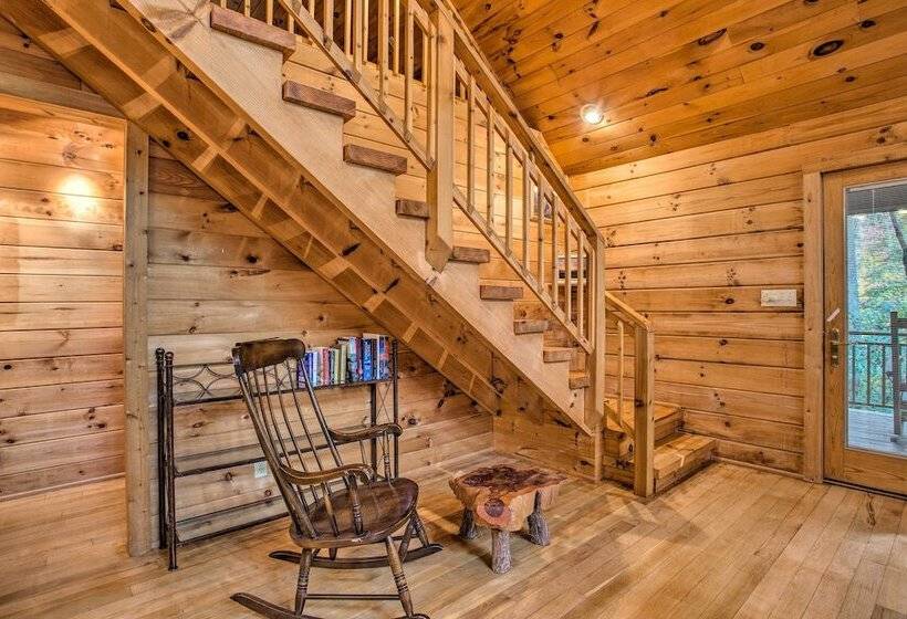 Streamside Bryson City Cabin W/ Hot Tub & Sauna