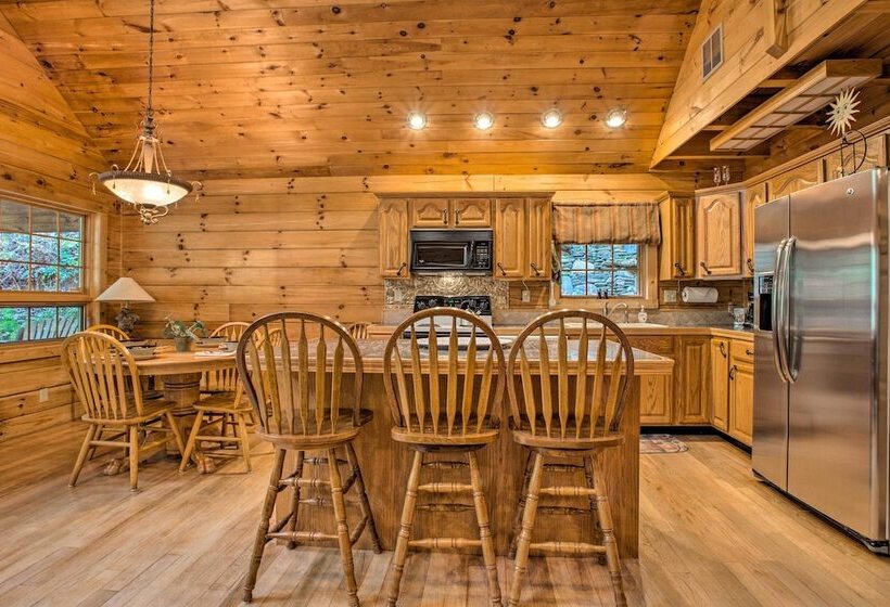 Streamside Bryson City Cabin W/ Hot Tub & Sauna